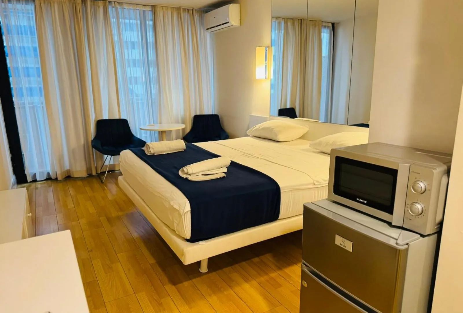 Orbi Central Sea View Hotel 바투미